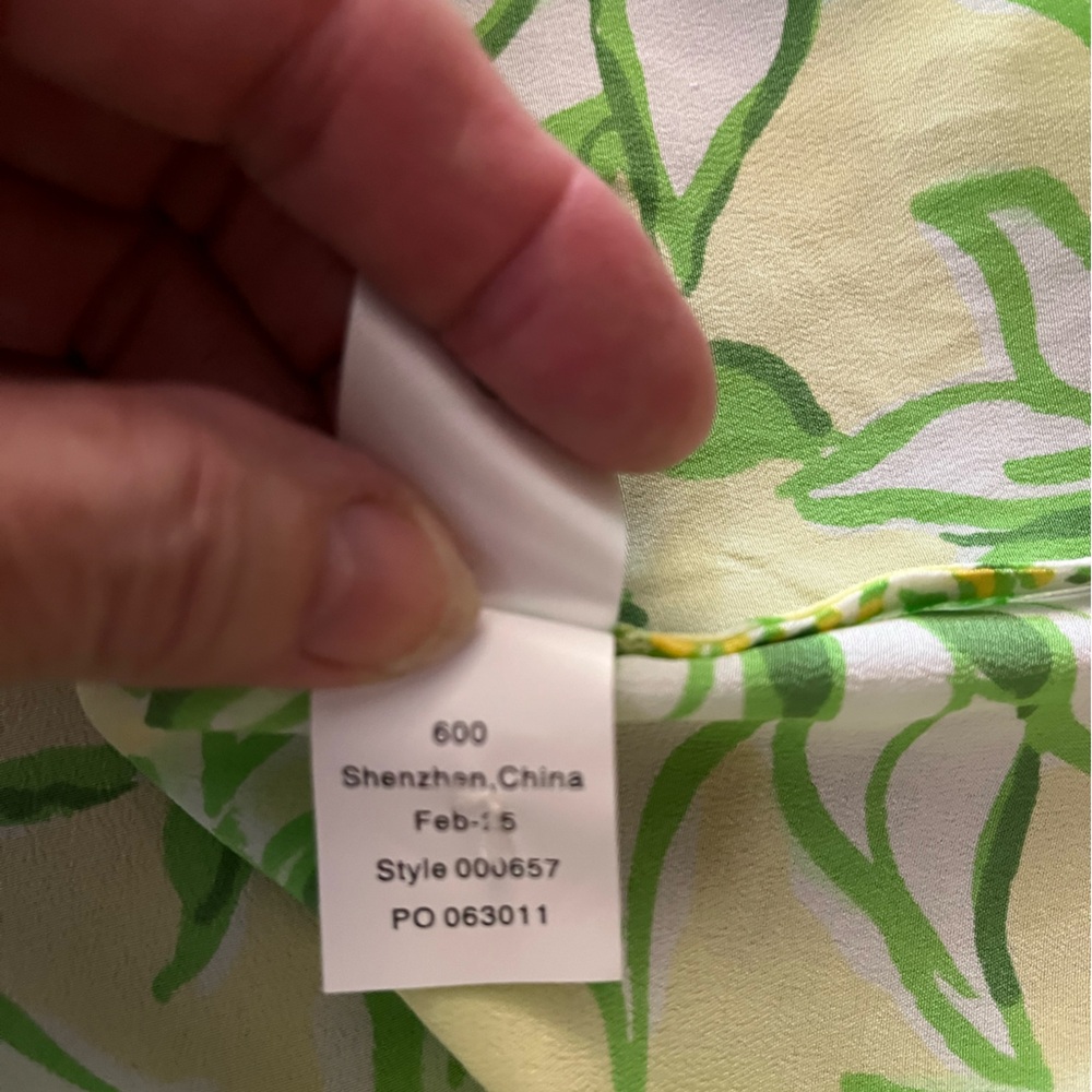 Women’s Lilly Pulitzer Elsa yellow silk top. Limoncello sunbelievable. Medium - Picture 7 of 14